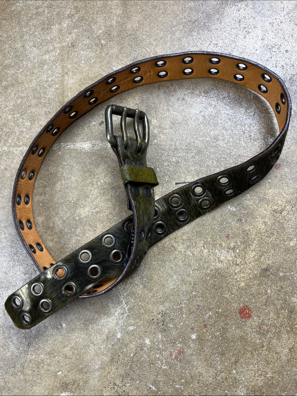 Vintage Brave Beltworks Olive Green/Metallic Leather Grommet Belt Y2K
Size: 34